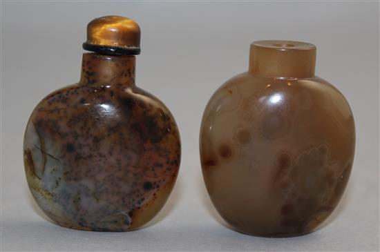 Two Chinese chalcedony snuff bottles, 1750-1900, Richards(-)